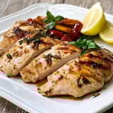 Piatti di pollo con verdure.