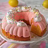 Cake con crema e frullato.